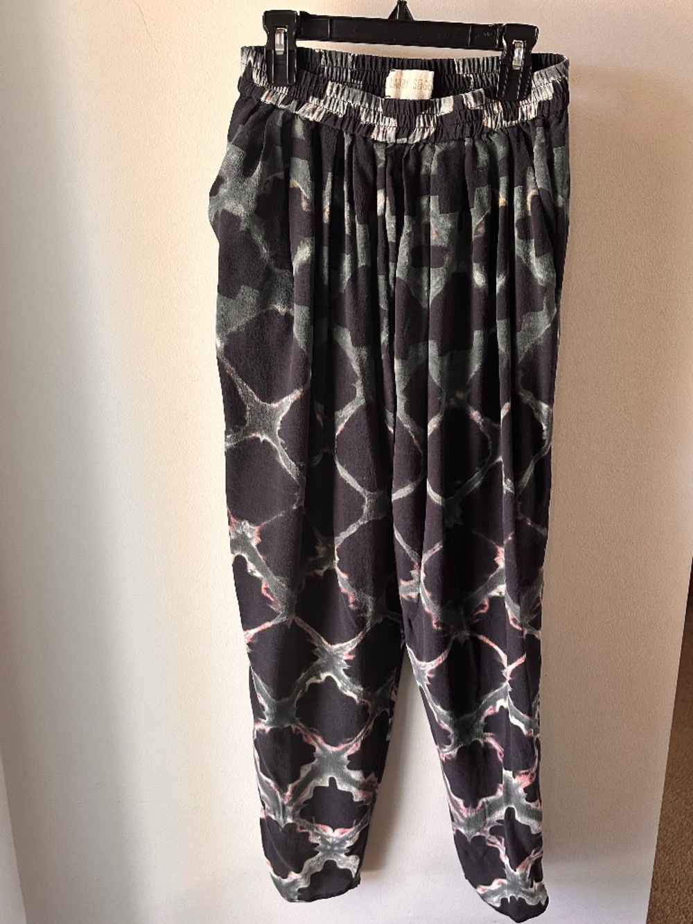 Laura Siegel tie dye, 100%silk pants 100% viscose lining, size XS
